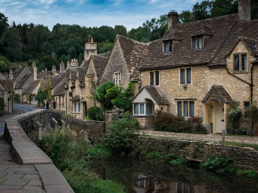 London: Small Group Cotswolds Trip with Bourton-on-the-Water - Broadway Tower and wide countryside views