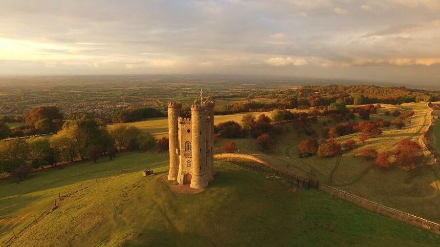 London: Small Group Cotswolds Trip with Bourton-on-the-Water - Who should book this Cotswolds trip?
