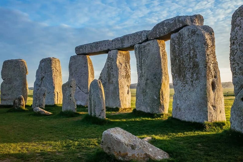 London: Small Group Stonehenge and Bath Tour & Secret Site - Stonehenge: start with the visitor center