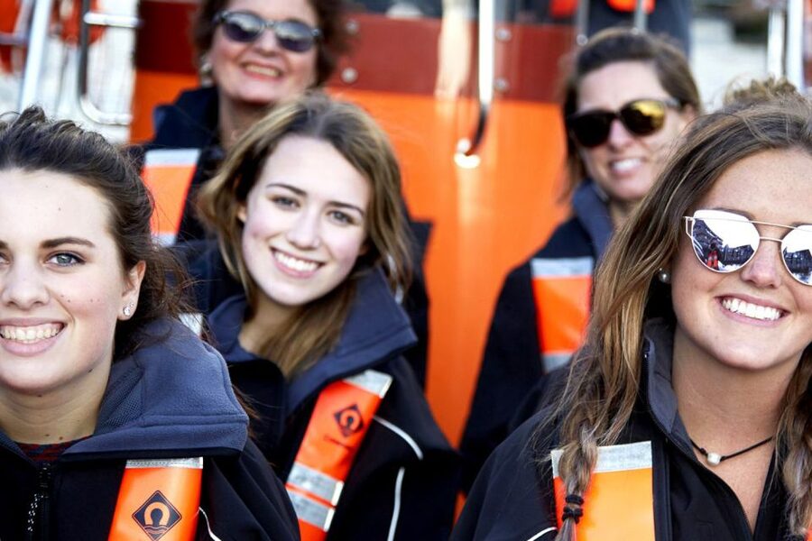 London: Speedboat Tour Through Heart of the City - Passing beneath Tower Bridge