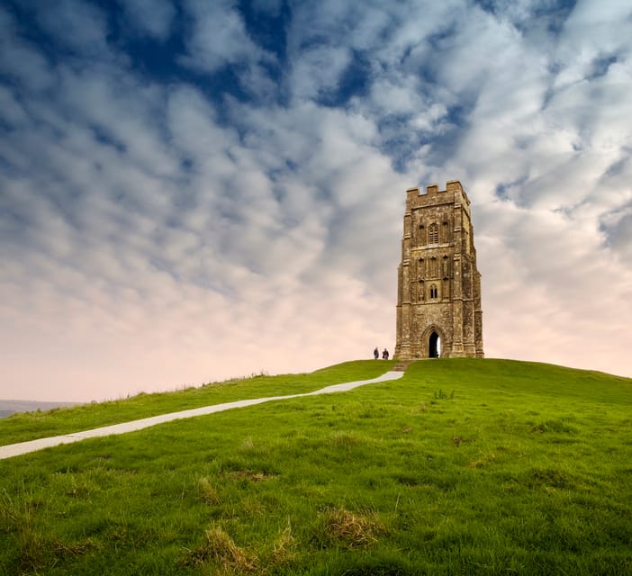 London: Stonehenge, Glastonbury & Avebury Small Group Tour - King Arthur: separating legend from evidence
