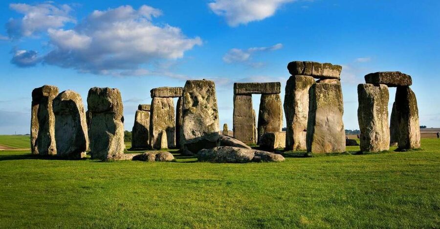 London: Stonehenge, Stratford-Upon-Avon, and Bath Day Trip - Practical details that shape the day