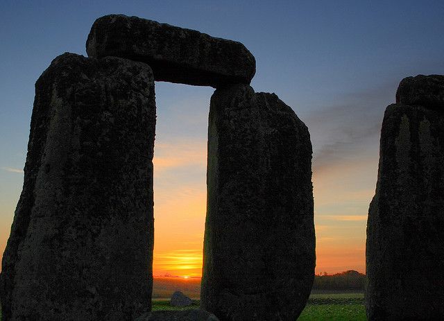 London: Stonehenge, Stratford-Upon-Avon, and Bath Day Trip - Why the guide and driver matter so much
