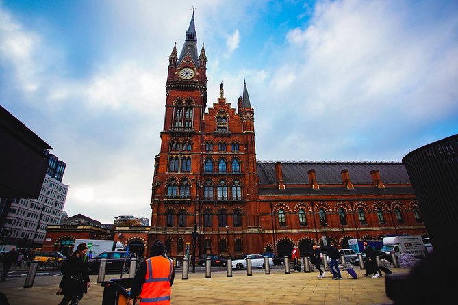 London The Best of Harry Potter Guided Tour (Free for Kids) - Potter shopping at House of Spells