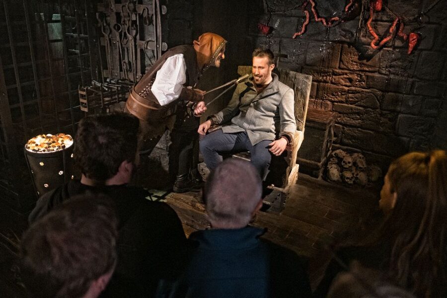 London: The London Dungeon and London Eye Combo Ticket - Sweeney Todd on Fleet Street