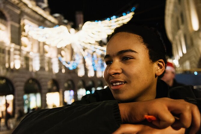 London Tootbus Christmas Lights Tour - Piccadilly Circus and the central London setting