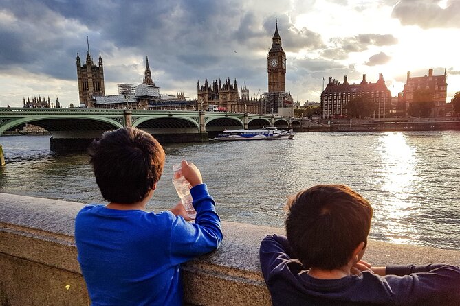 London Tootbus Kids Tour with Bespoke Live Guided Commentary - Westminster Abbey adds a medieval layer