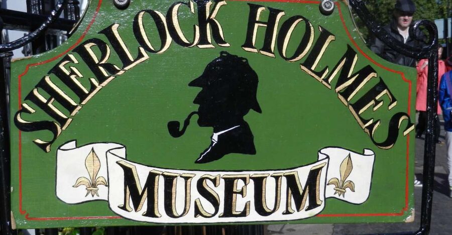 London: Top 30 Sights Tour and Sherlock Holmes Museum - Starting at The Ritz and heading to Buckingham Palace