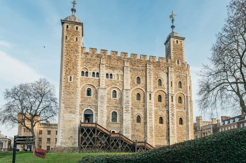 London: Tower of London Entry & Beefeater Private Audience - Why the Tower of London works so well as a first stop