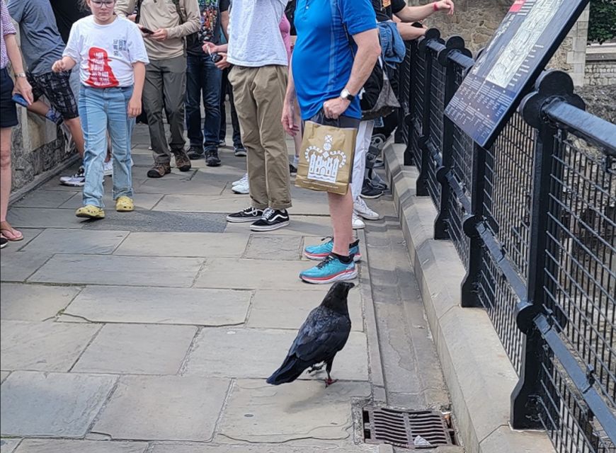 London: Tower of London Guided Tour with Boat Ride - The full-day route: Westminster first