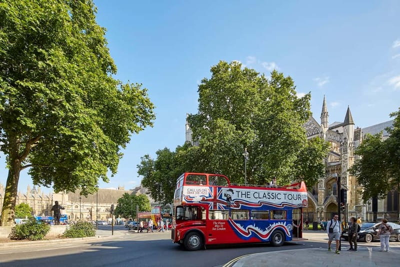 London Vintage Bus Tour: Live Comedy Sightseeing Show - Riding the 1960s Routemaster