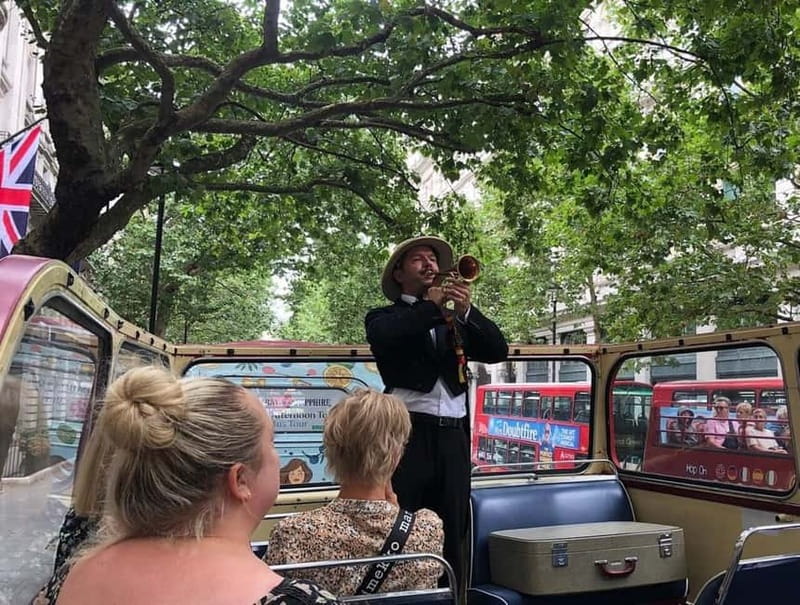 London Vintage Bus Tour: Live Comedy Sightseeing Show - The comedy performance with Lord Larksford and Cheeksworth