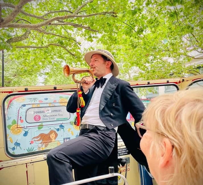 London Vintage Bus Tour: Live Comedy Sightseeing Show - Who will enjoy this most
