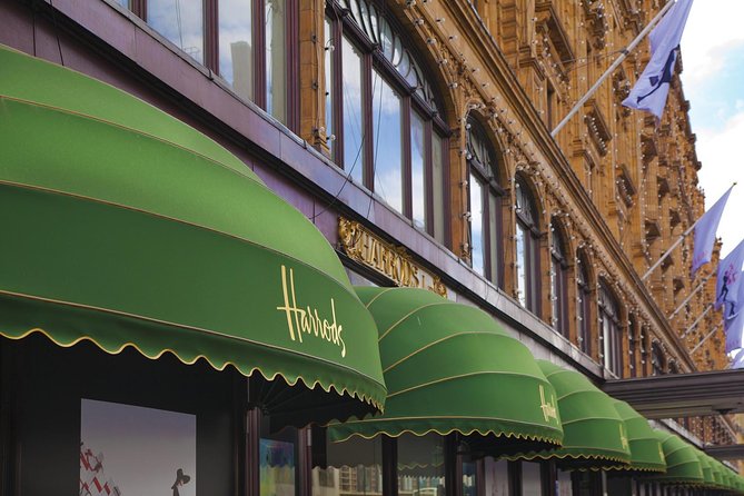 London Vintage Bus Tour with Cream Tea at Harrods - The Tower of London and the river connection
