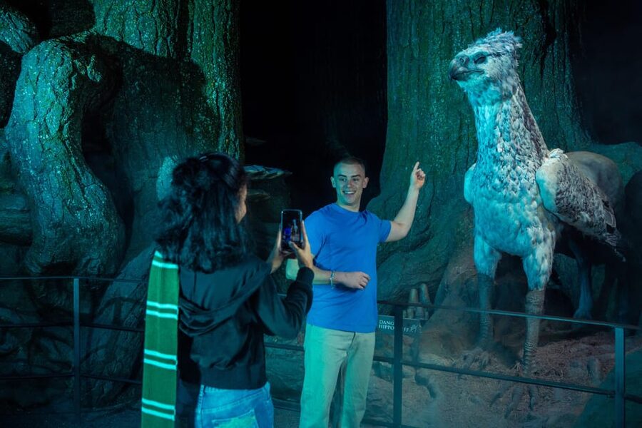 London: Warner Bros. Studio Harry Potter Tour with Transfers - Eating, shopping, and the four-hour time limit