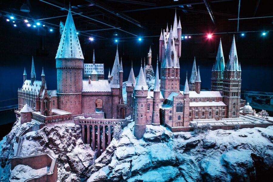 London: Warner Bros. Studio Tour and River Thames Cruise - Getting from London to the studio at Leavesden