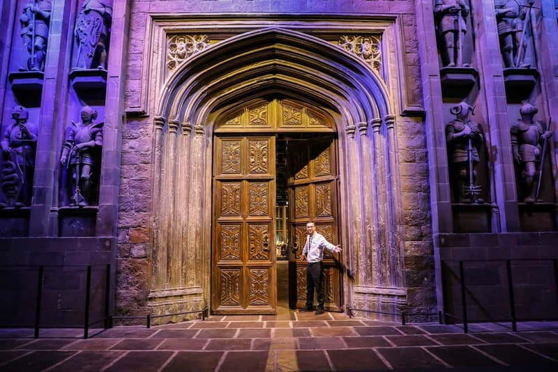 London: Warner Bros. Studio Tour with Transfers - Platform 9 ¾ and the Hogwarts Express