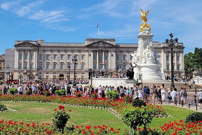 London: Westminster Abbey, Big Ben & Changing of the Guards Tour - The guide can make or break the pace