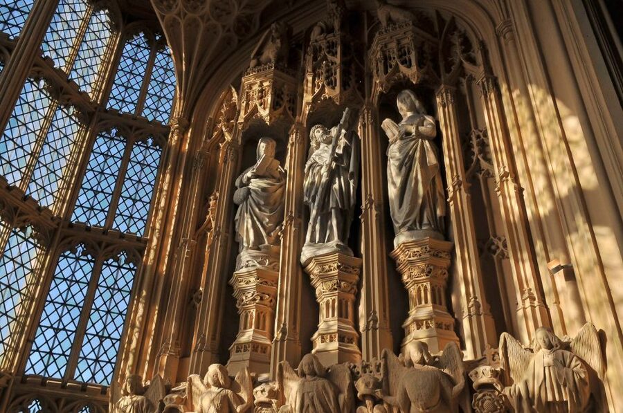 London: Westminster Abbey Entrance Ticket - The nave and Gothic interior