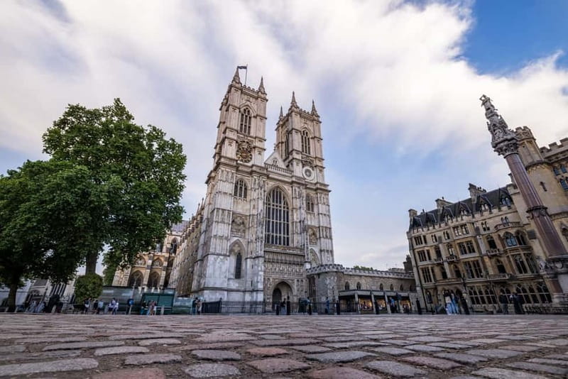 London: Westminster Abbey & Jubilee Galleries Guided Tour - Meeting at Parliament Square