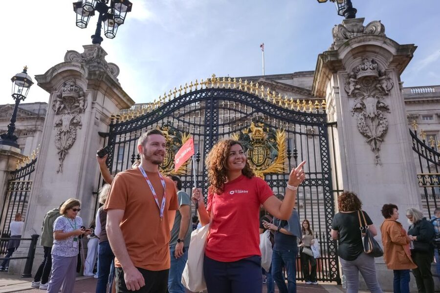 London: Westminster Abbey, Tower of London and Boat Tour - Walking, timing, and group comfort