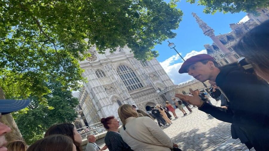 London: Westminster and Changing of the Guard Tour - Following the Changing of the Guard