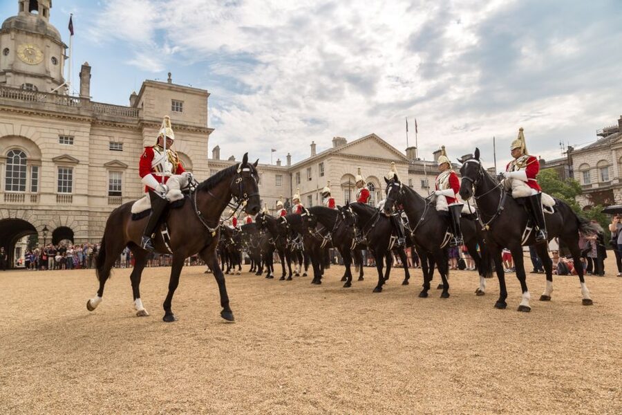 London: Westminster and Changing of the Guard Tour - 10 Downing Street and Horse Guards Parade