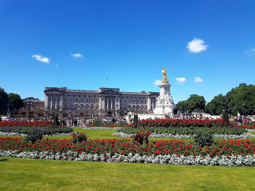 London: Westminster Walking Tour & The Tower of London Entry - Seeing the Changing of the Guard