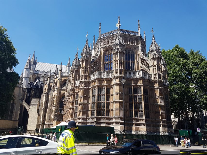 London: Wimbledon Tennis Club and Westminster Walking Tour - Guide quality makes the morning