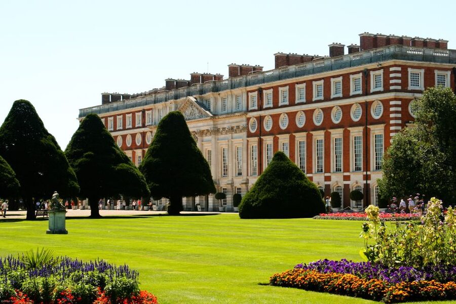 London: Windsor Castle & Henry VIII's Hampton Court Palace - Key points before you book
