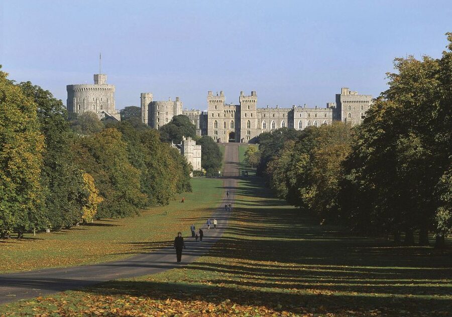 London: Windsor Castle & Henry VIII's Hampton Court Palace - The best way to use your free time