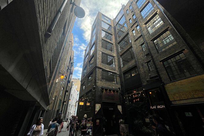 London Witches and History Walking Tour - What this witch walk is really about