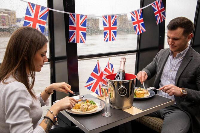 Lunch River Cruise on the Thames with 2-Course Meal - Commentary and the Challenge of Sightseeing During Lunch
