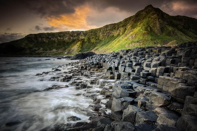 Luxury Giants Causeway Tour in Mercedes + FREE Belfast Mural Tour - Why this private Belfast day trip works