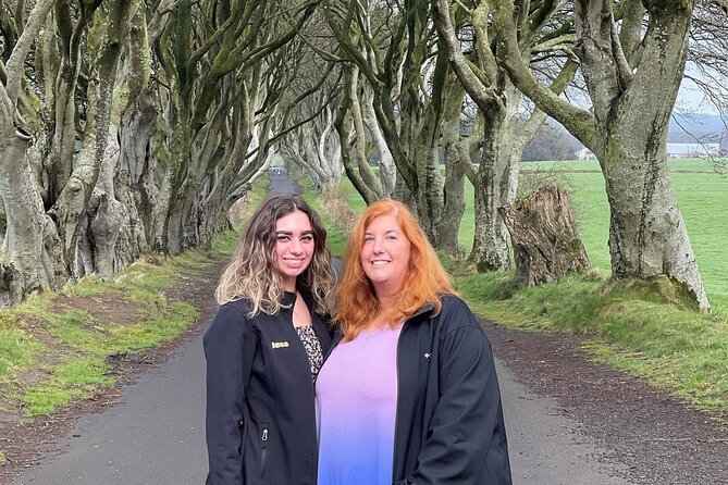 Luxury Giants Causeway Tour in Mercedes + FREE Belfast Mural Tour - Dunluce Castle and Dunseverick Castle