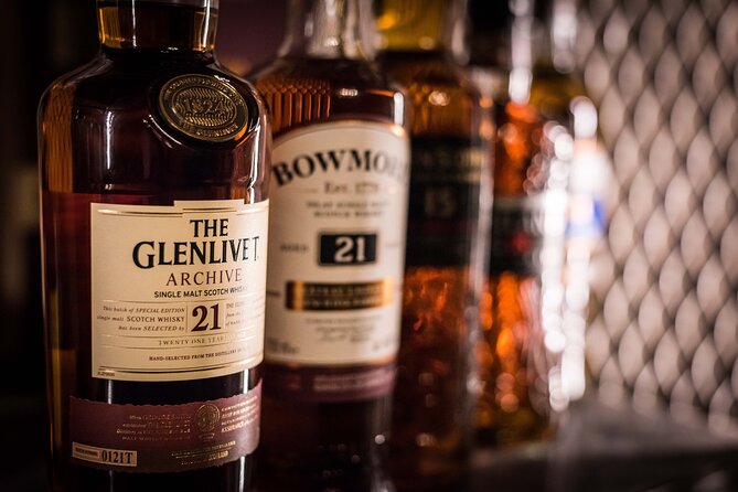 Luxury Whisky Tasting in Edinburgh's Underground Vaults | 90min - Descending into the Lost Close