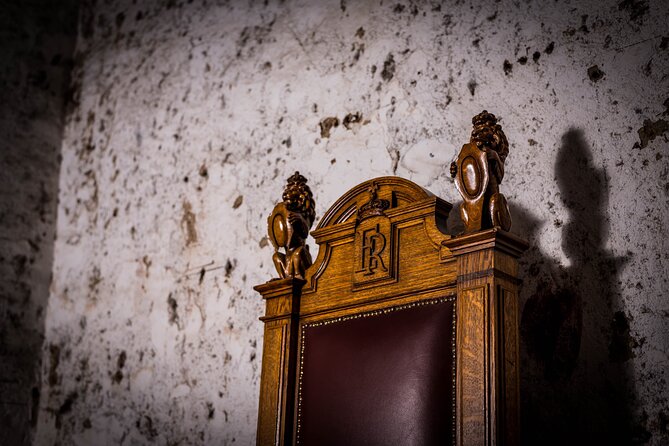 Luxury Whisky Tasting in Edinburgh's Underground Vaults | 90min - Why the small group improves the evening