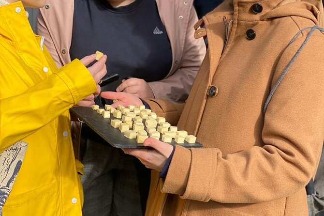Manchester Cheese Crawl : Guided Food Tour - Halloumi at Pupa and the first tasting rhythm