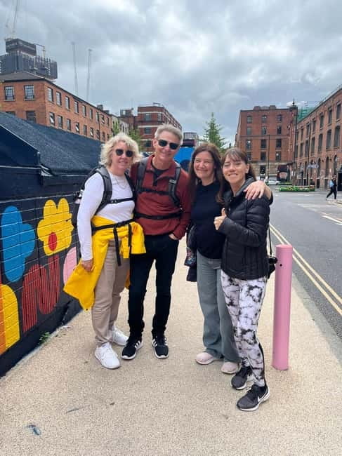 Manchester: Morning or Afternoon City Walking Tour - The walking pace and group experience