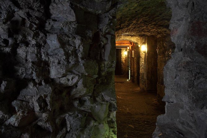 Multi-Sensory Night Walking Tour with Haunted Vaults in Edinburgh - Who will enjoy this most?