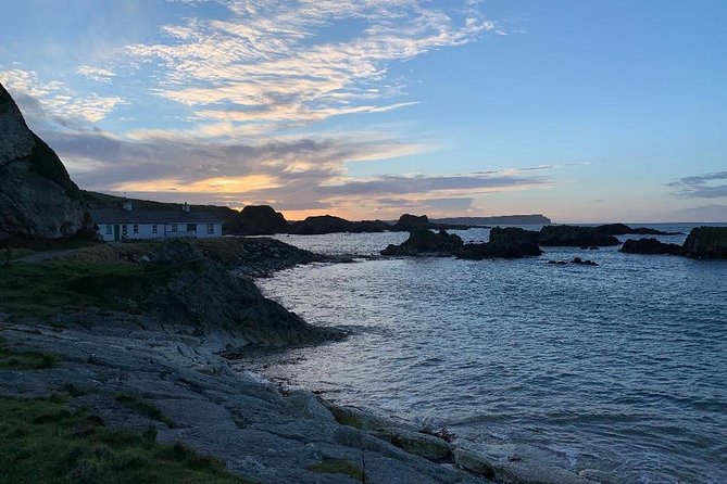 Northern Highlights Full-Day Guided Tour in Northern Ireland - Carnlough Harbour and the Glens of Antrim