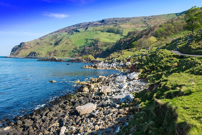Northern Highlights Full-Day Guided Tour in Northern Ireland - Ballycastle lunch and local flavor