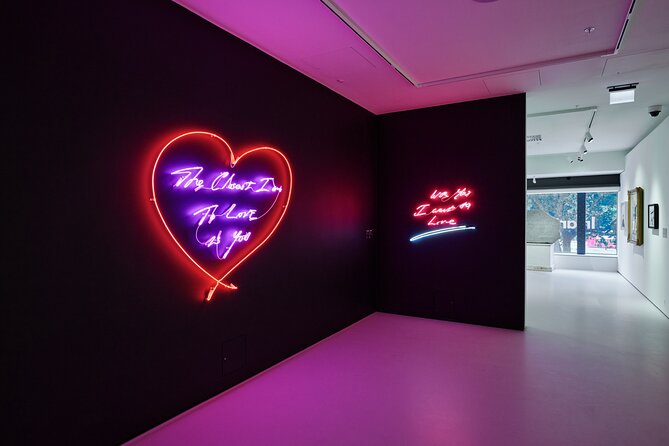 Official tickets: Moco Modern & Contemporary Art Museum - Robbie Williams adds a personal story