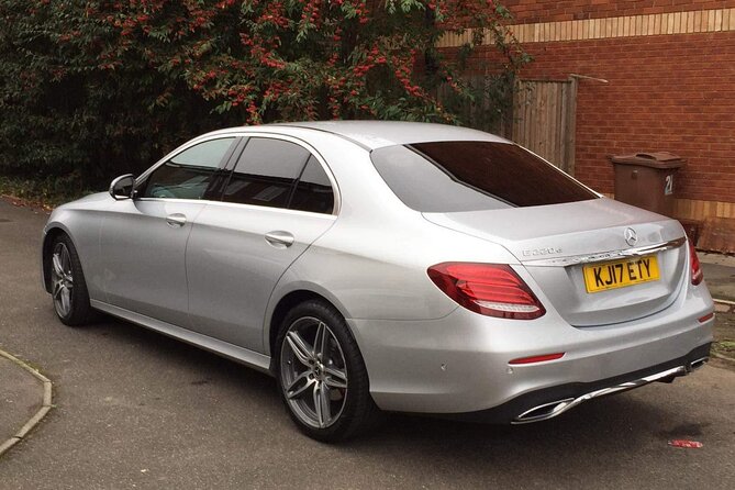 One Way Taxi Transfer from London to Heathrow Airport - Who should book this Heathrow transfer?