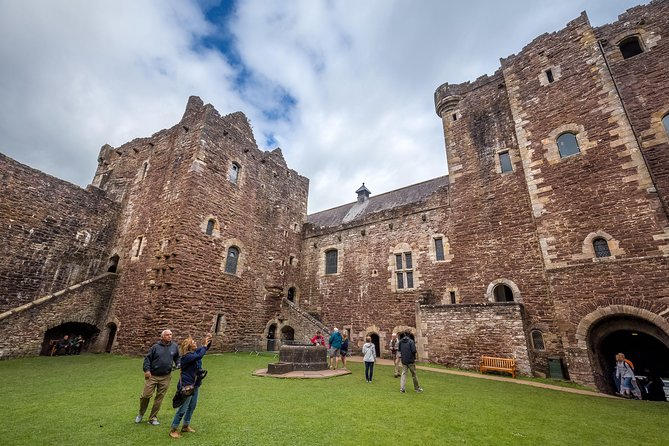 Outlander Film Locations Day Trip from Edinburgh - Five details that shape the day