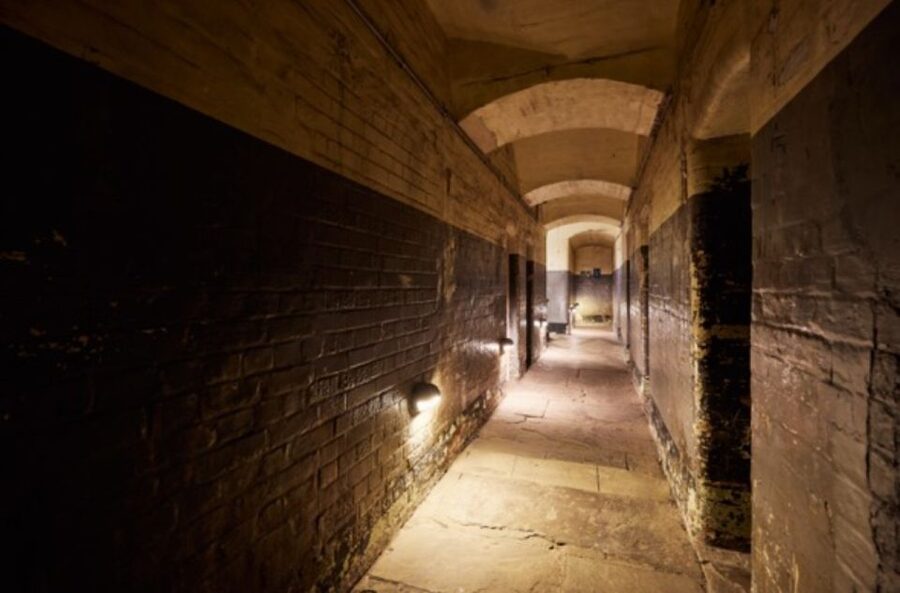 Oxford Castle and Prison: Guided Tour - Guides, storytelling, and the tour’s tone
