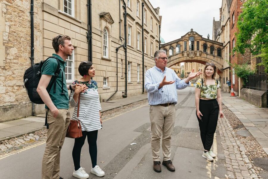 Oxford: City and University Tour, including college entry - The guides make or break the walk