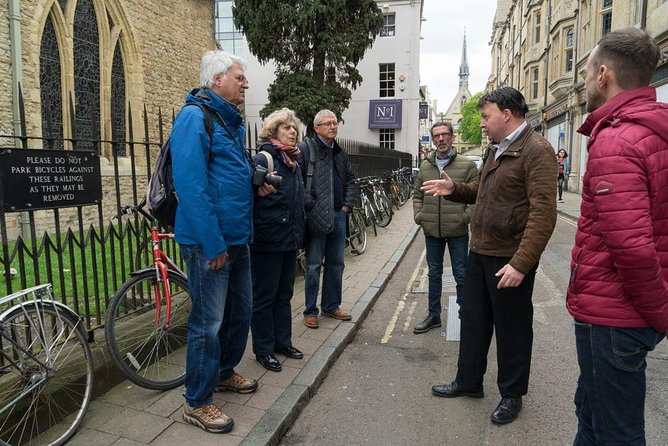 Oxford City and University Walking Small Group PUBLIC Tour - What the guides add to the walk
