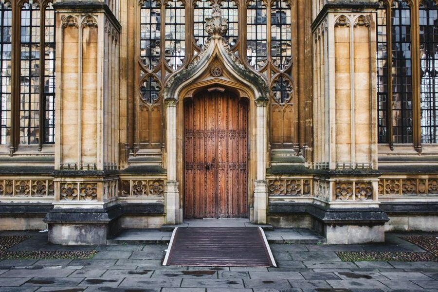 Oxford: Harry Potter Film Tour Led by University Alumni - Why an alumni guide changes the tour