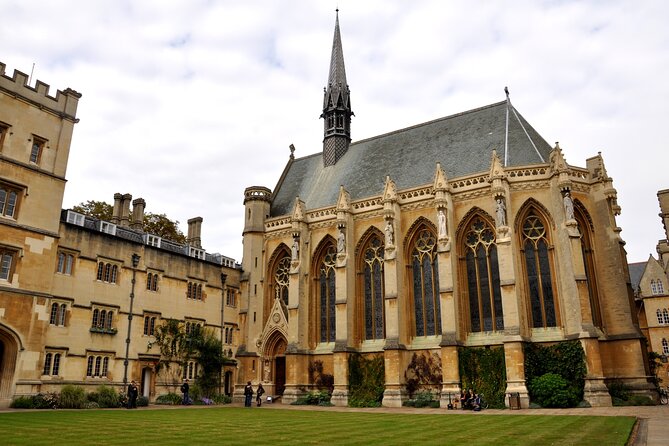 Oxford: Official CS Lewis and JRR Tolkien Walking Tour - The Ashmolean Museum and Oxford’s wider literary setting